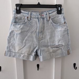American Eagle mom short